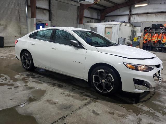 1G1ZD5STXNF181718 Chevrolet Malibu LT 4