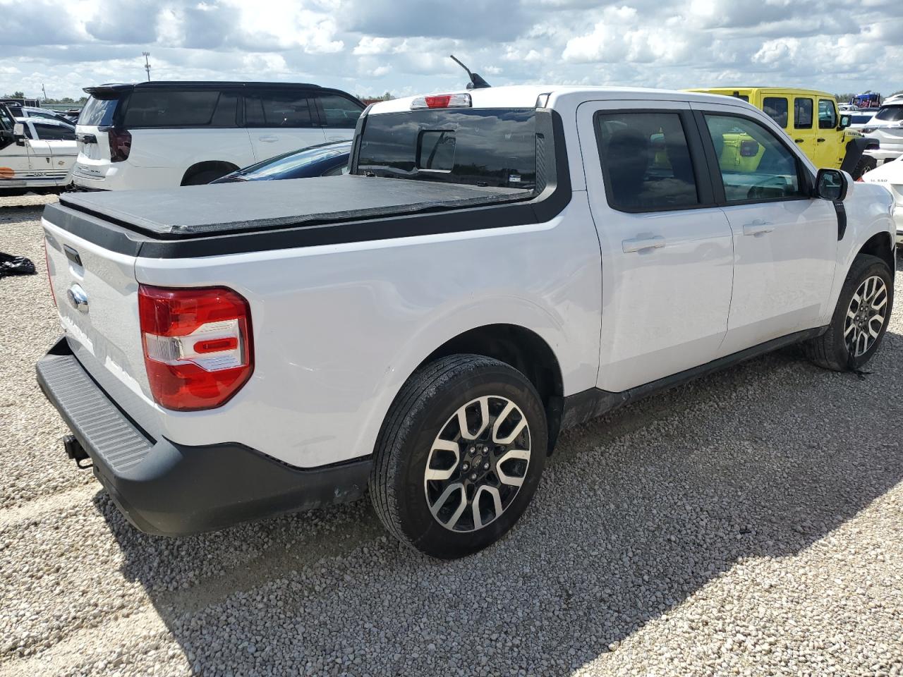 2022 Ford Maverick - Image 3