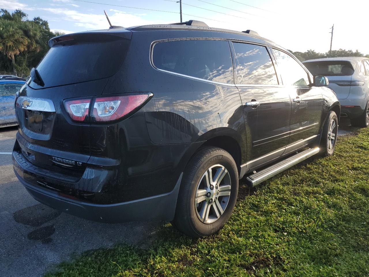 2016 Chevrolet Traverse - Image 3