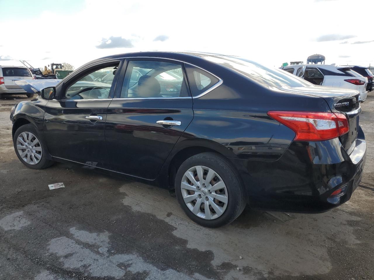 2019 Nissan Sentra - Image 2