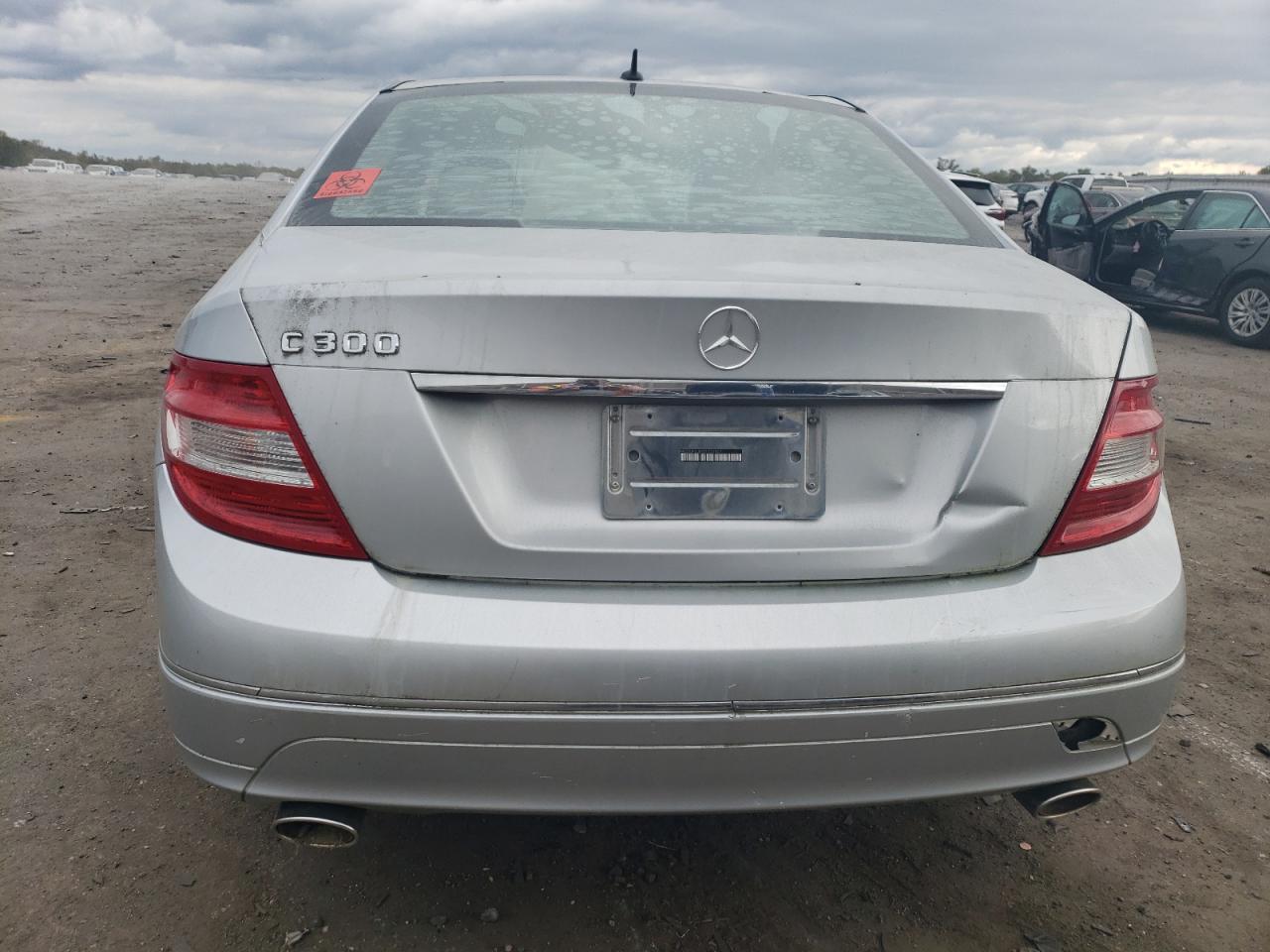 2011 Mercedes-Benz C 300 VIN: WDDGF5EBXBR136807 Lot: 75971874