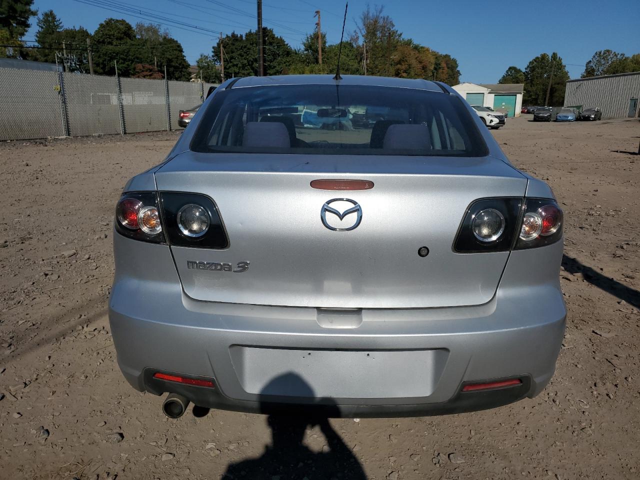 JM1BK12G481813883 2008 Mazda 3 I