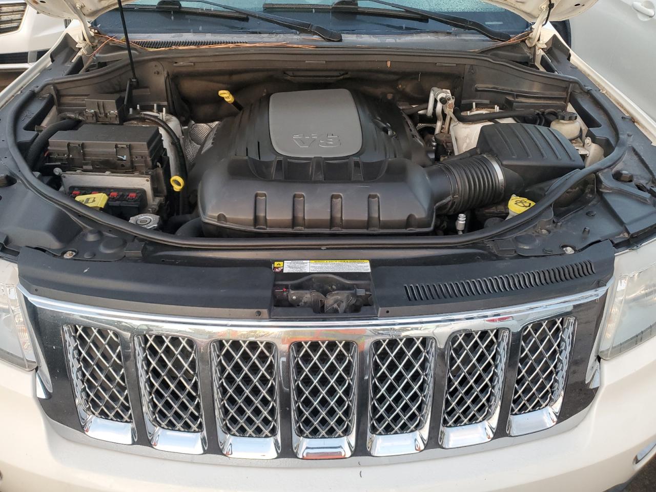 1J4RR6GTXBC683823 2011 Jeep Grand Cherokee Overland