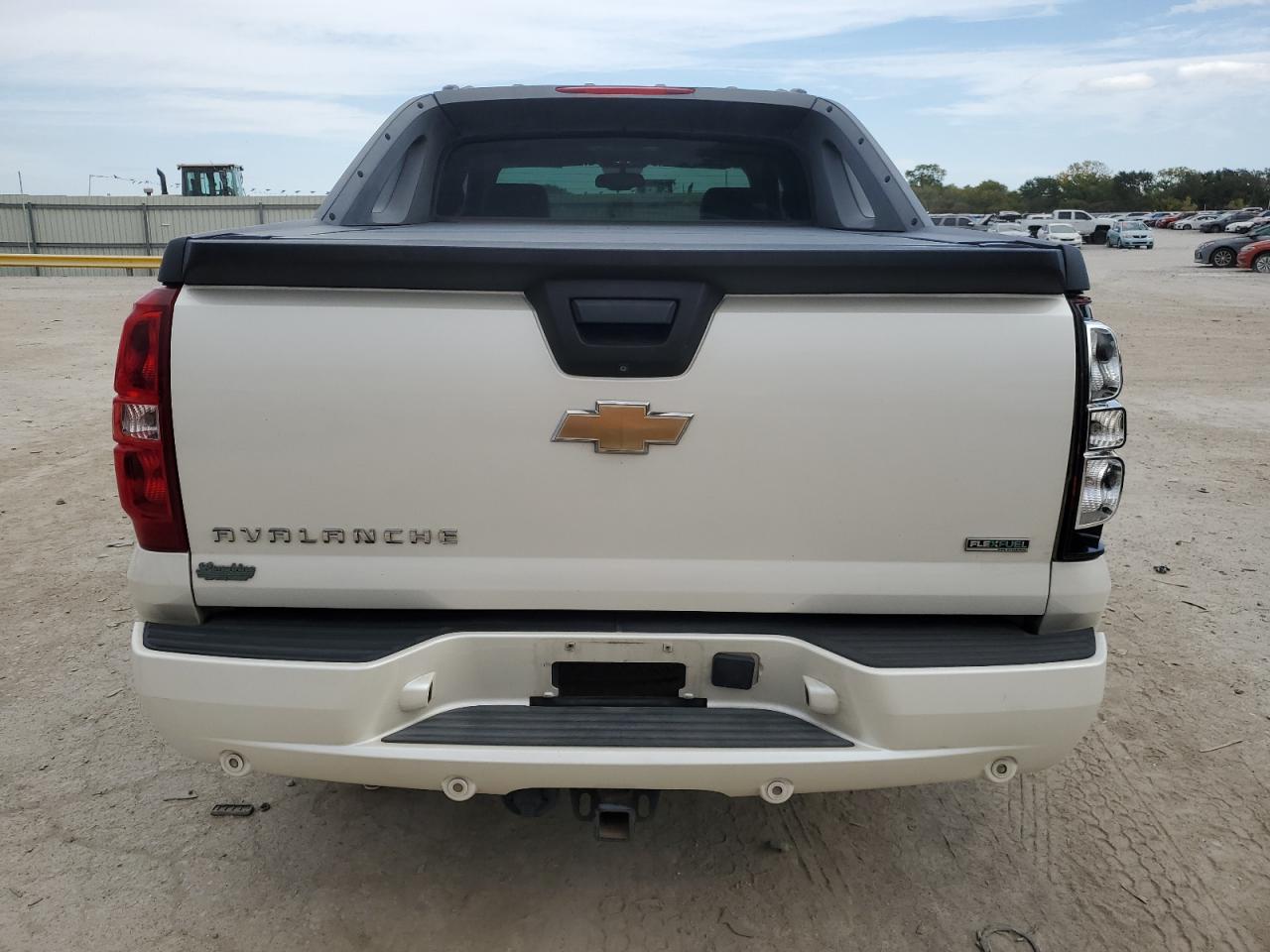 2010 Chevrolet Avalanche Ltz VIN: 3GNVKGE08AG173688 Lot: 77036334