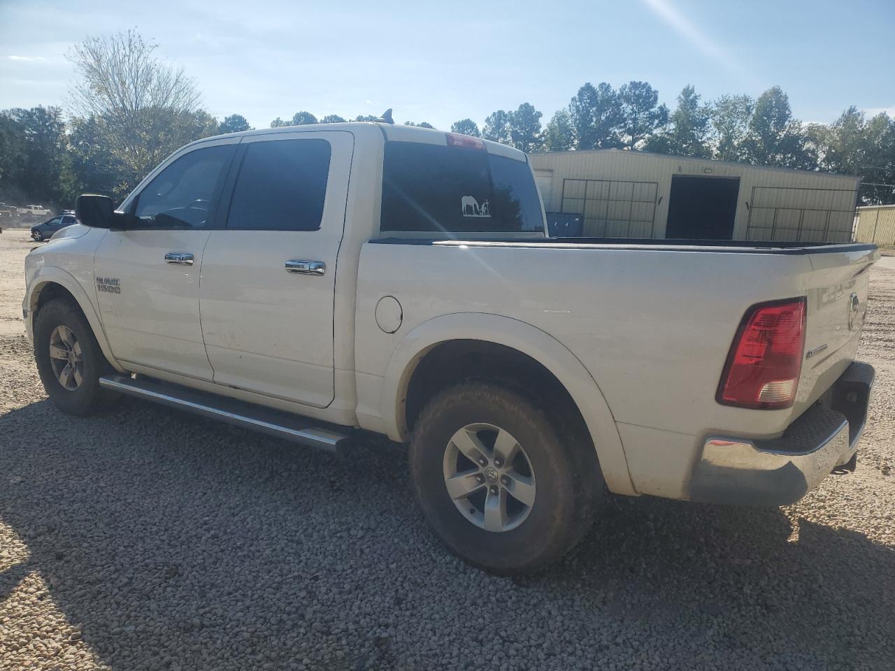 2016 RAM 1500 - Image 2
