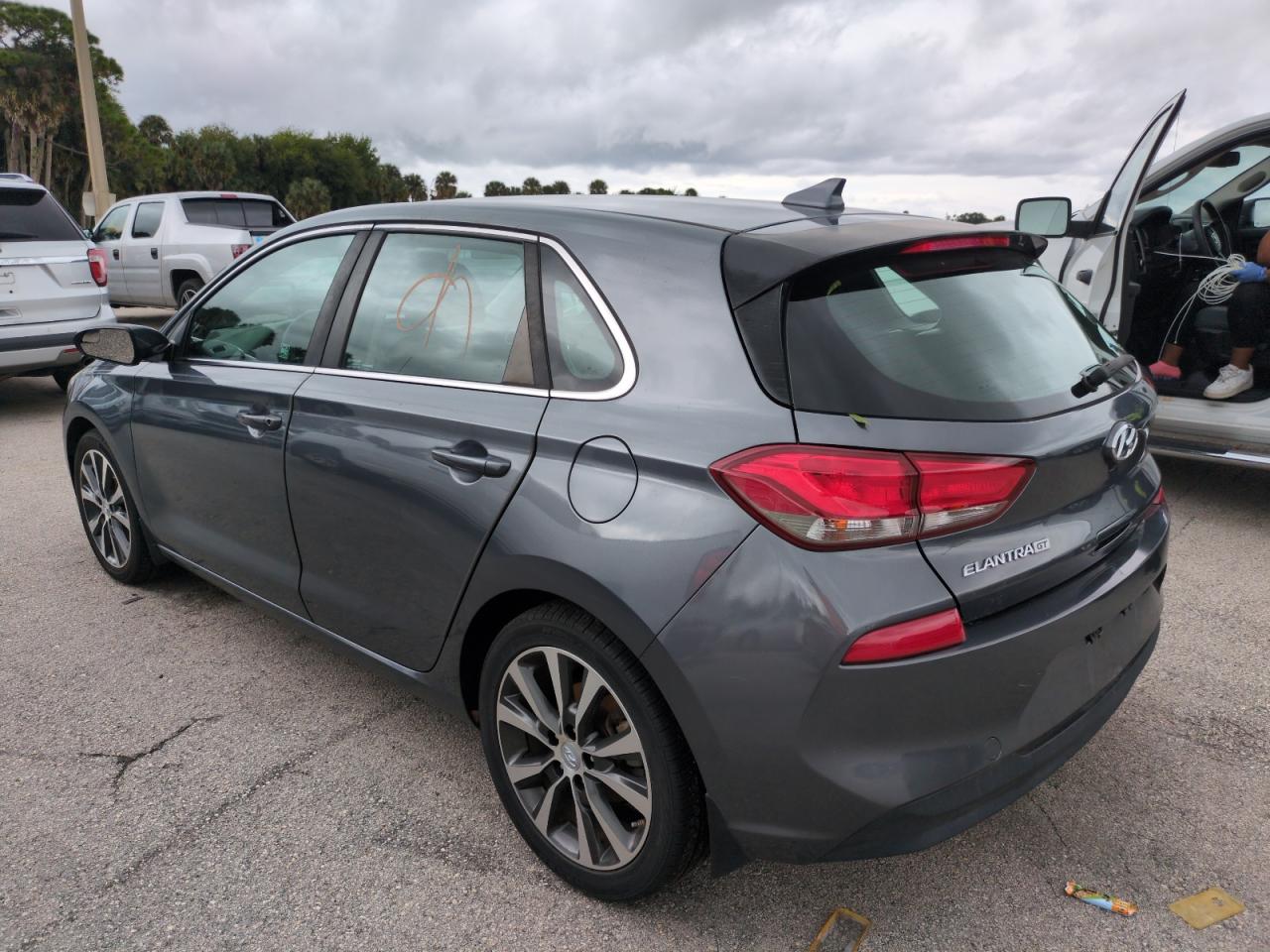 KMHH35LE2KU109193 2019 HYUNDAI ELANTRA - Image 2