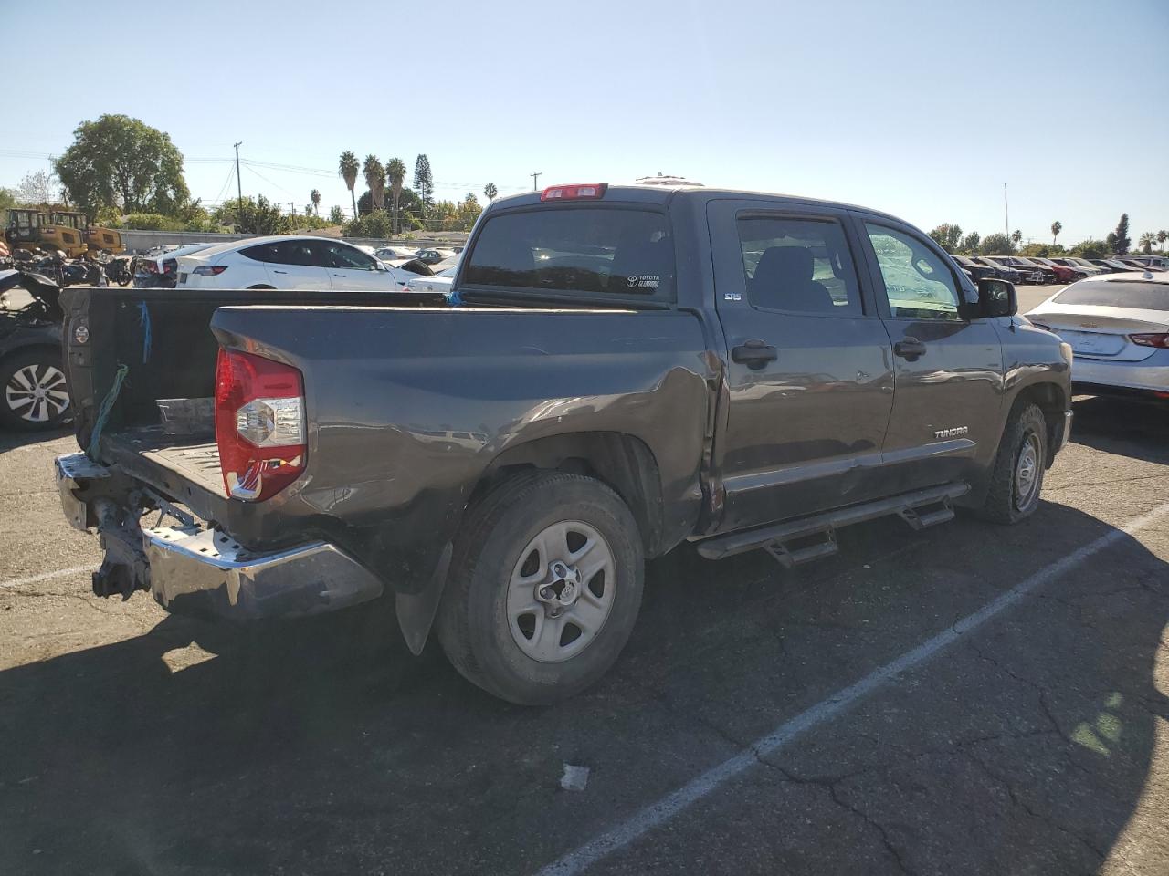 2018 Toyota Tundra - Image 3