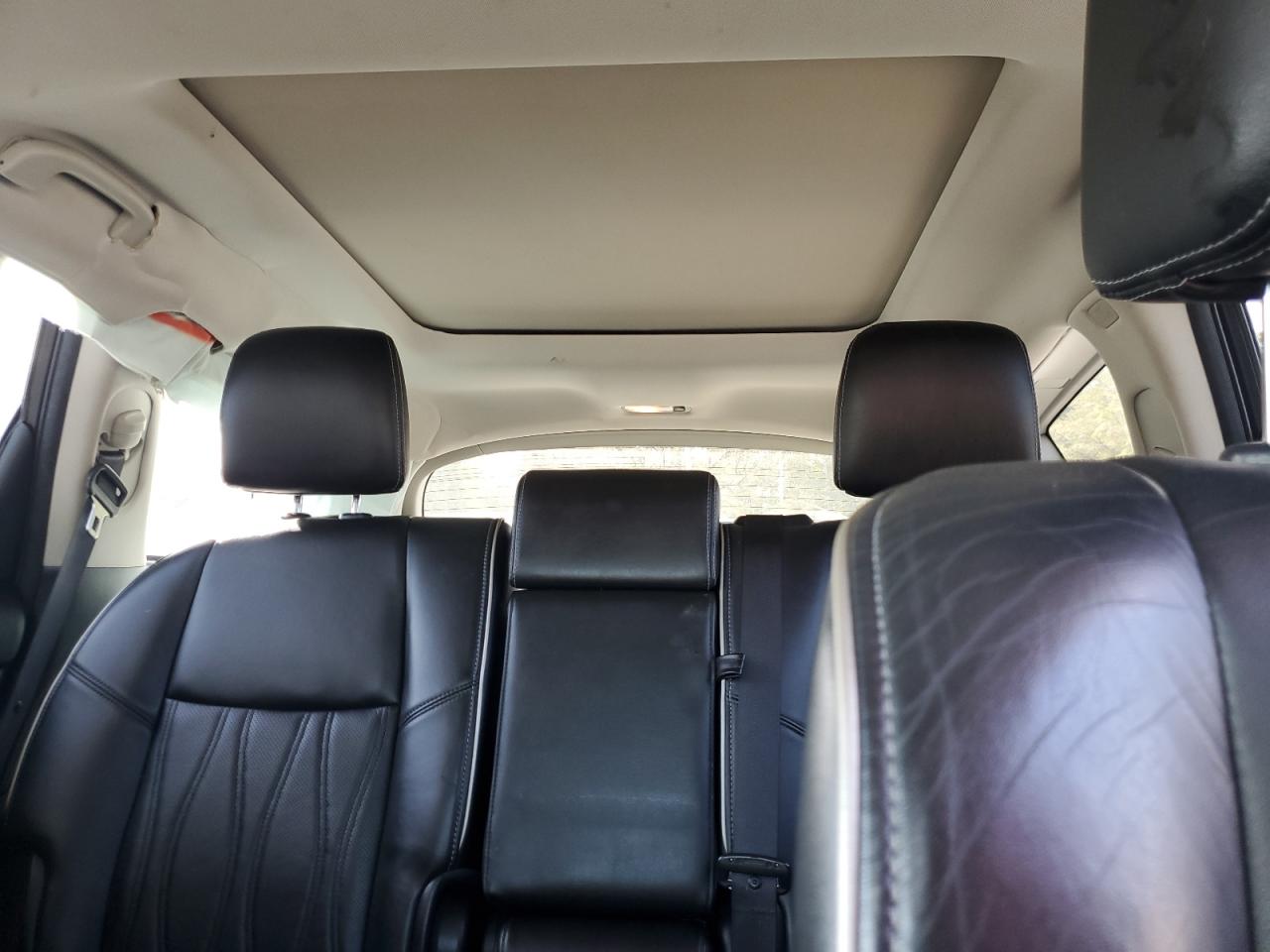 2017 Infiniti QX60 - Image 10