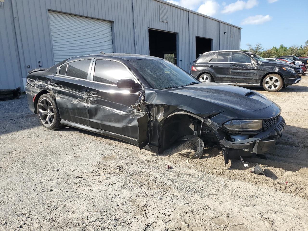 VIN 2C3CDXHG6KH567635 2019 DODGE CHARGER no.4