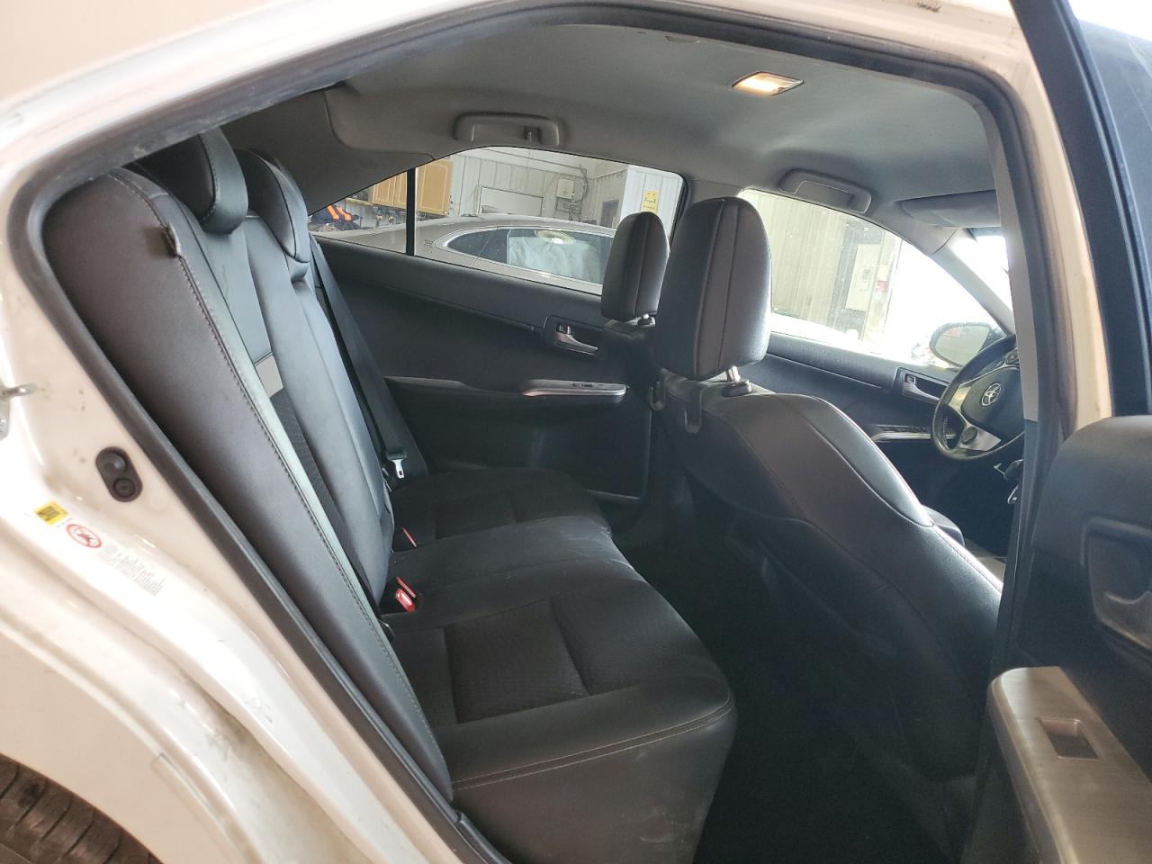 2014 Toyota Camry - Image 10