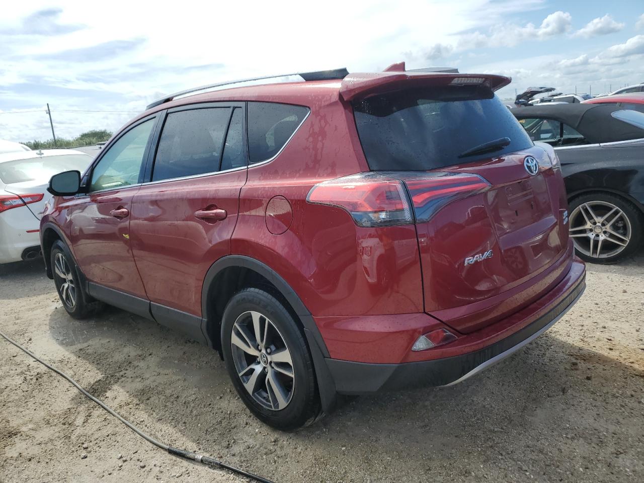 2018 Toyota RAV 4 - Image 2