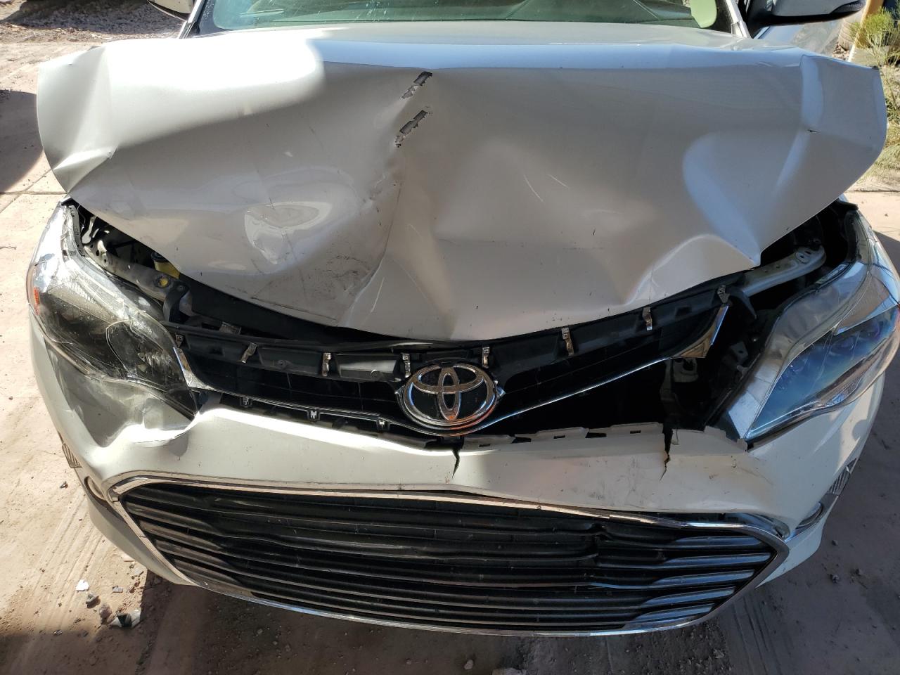 2013 Toyota Avalon - Image 11