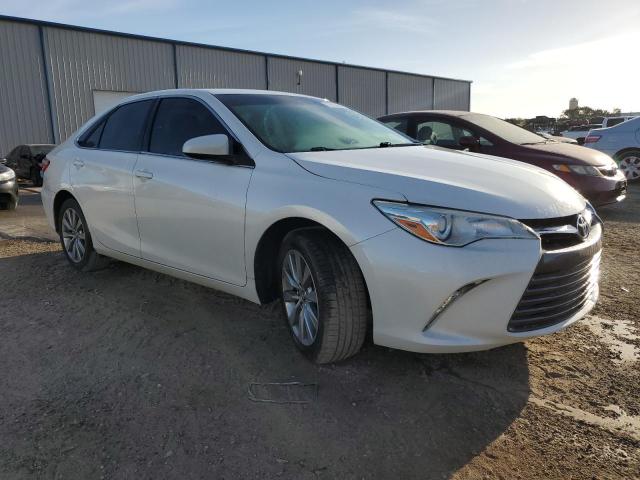  TOYOTA CAMRY 2015 Белы