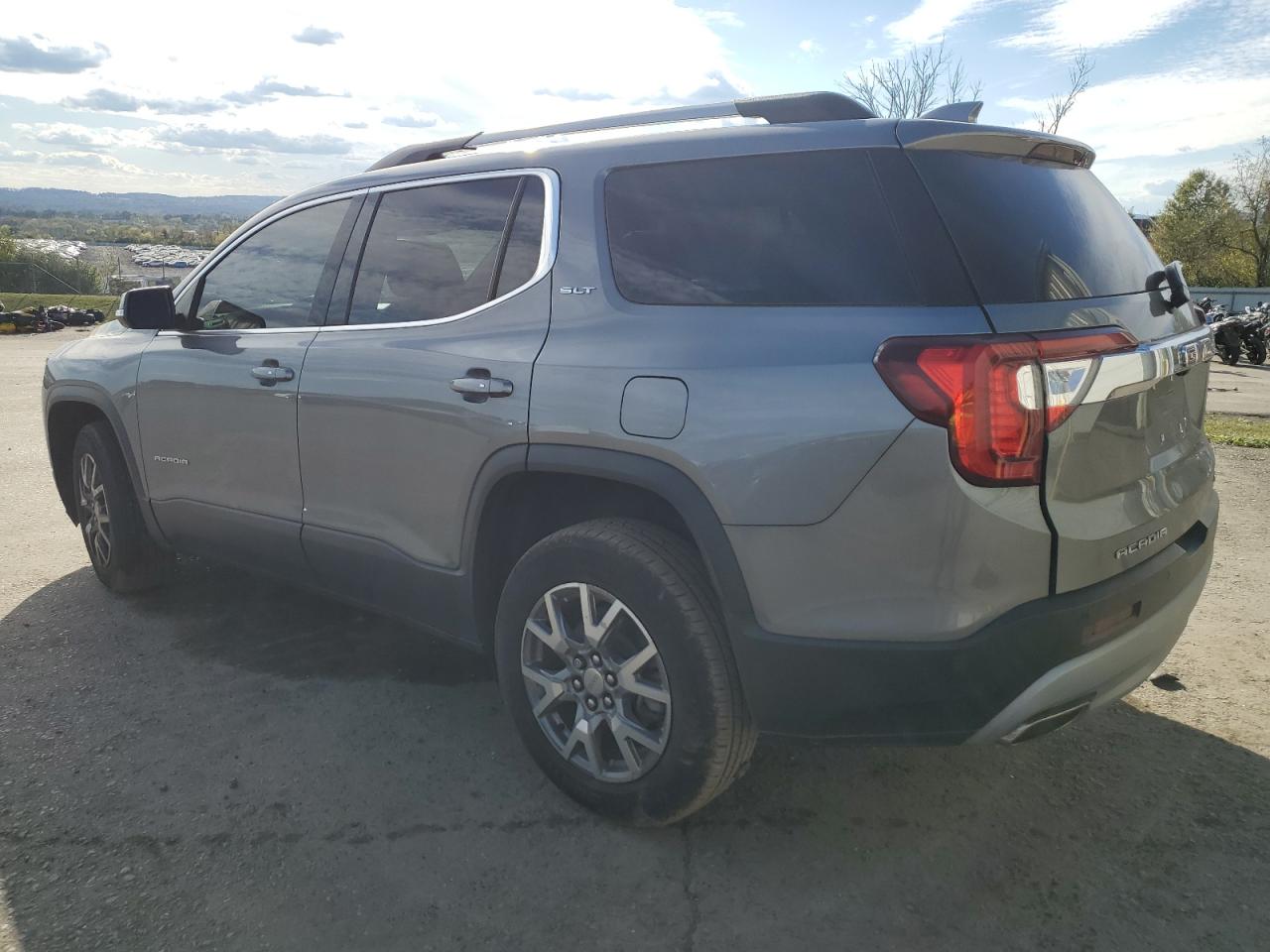 2020 GMC Acadia - Image 2