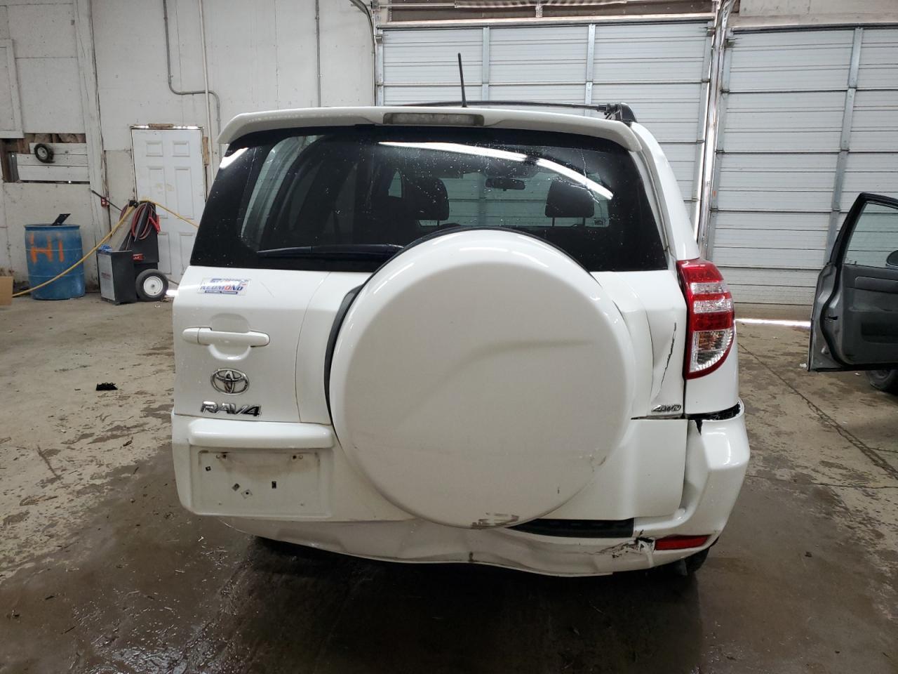 2T3BF4DV1CW258693 2012 Toyota Rav4