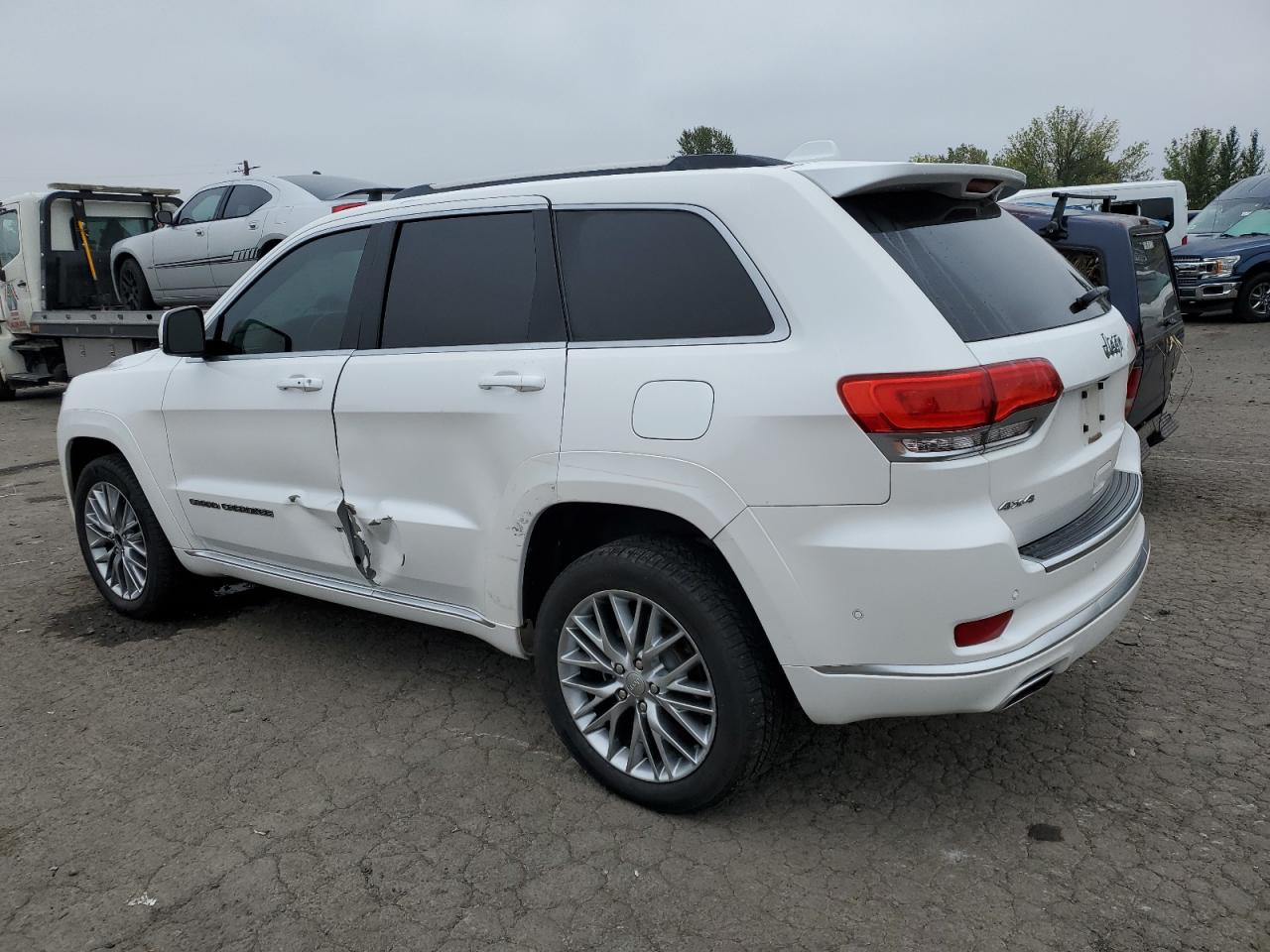 2017 Jeep Grand Cherokee - Image 2