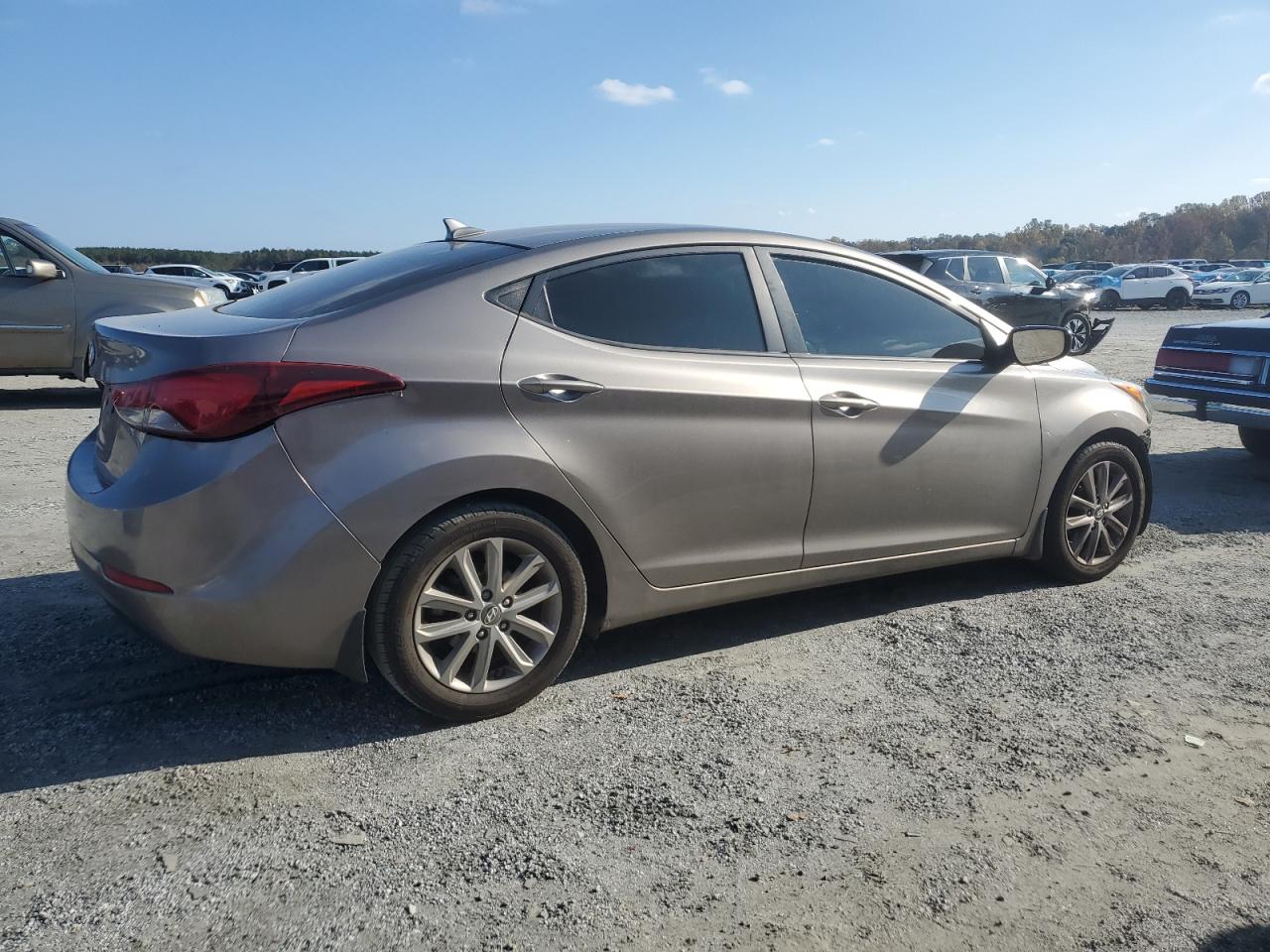 2014 Hyundai Elantra - Image 3
