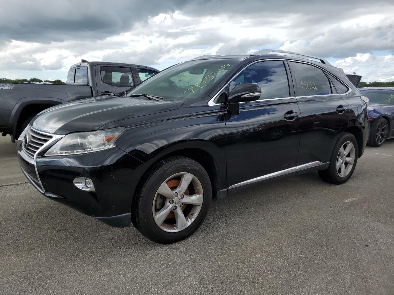 2T2BK1BAXFC272502 2015 LEXUS RX - Image 1