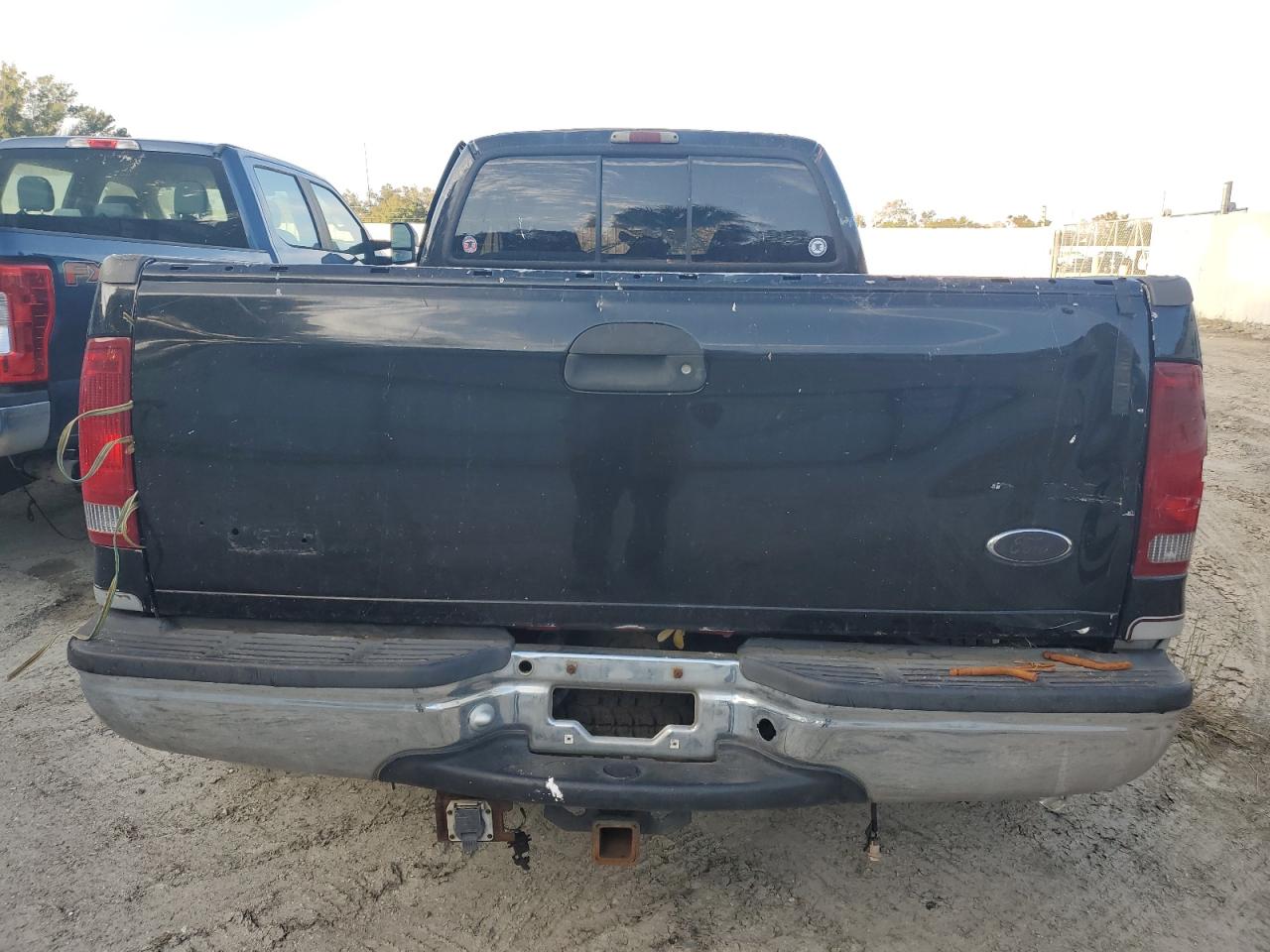 2001 Ford F350 - Image 6