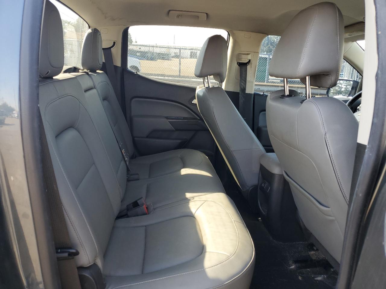 2015 Chevrolet Colorado - Image 11