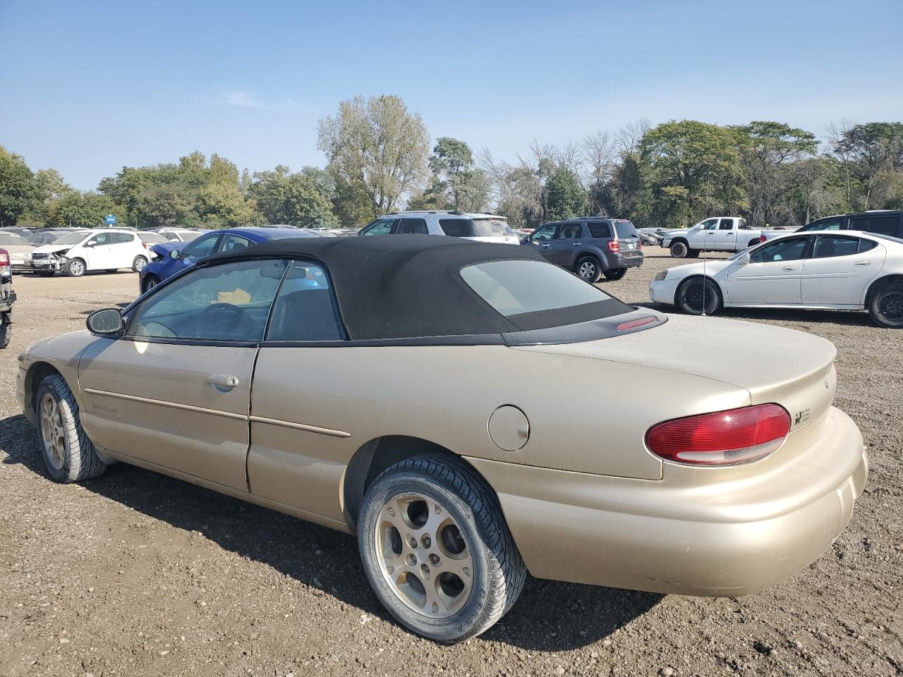 2000 Chrysler Sebring - Image 2