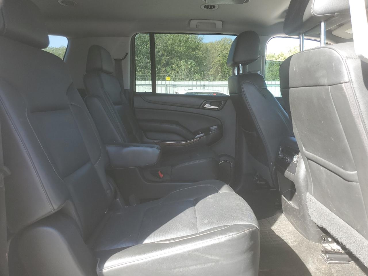 1GNSKJKCXJR157393 2018 Chevrolet Suburban K1500 Premier