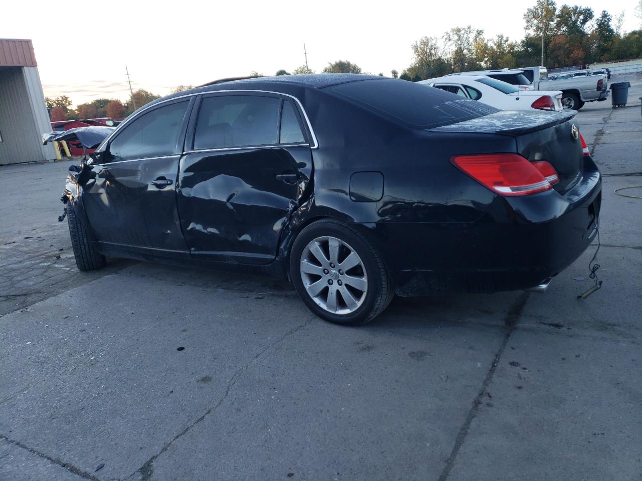 2005 Toyota Avalon Xl VIN: 4T1BK36B35U027508 Lot: 76277174