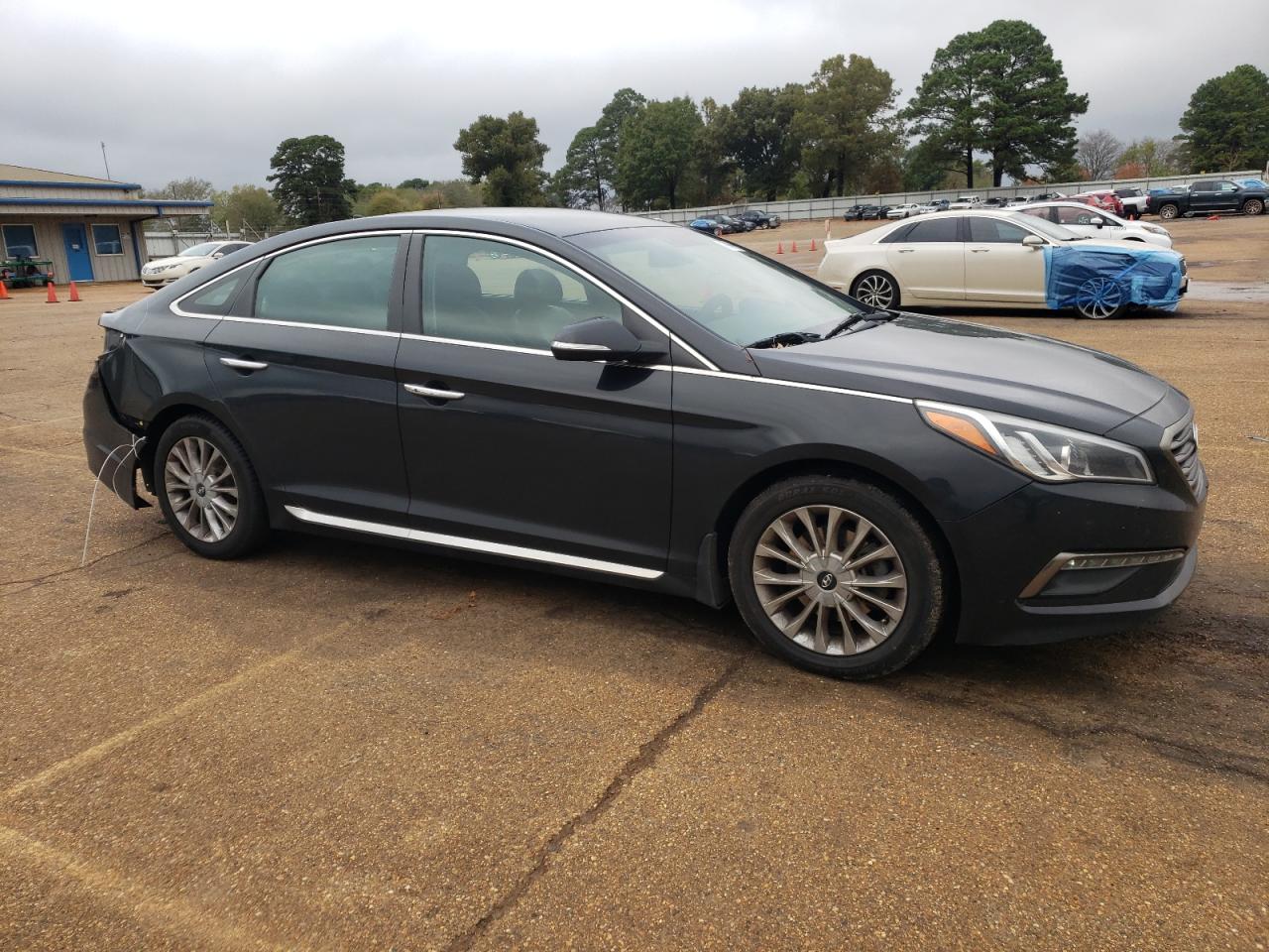 2015 Hyundai Sonata - Image 4