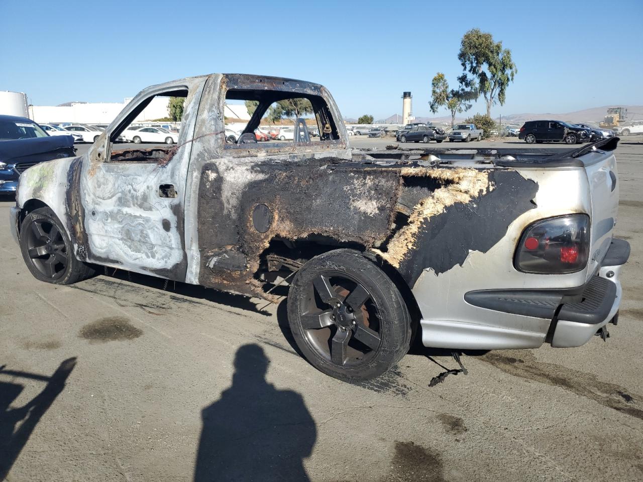 2001 Ford F-150 - Image 2