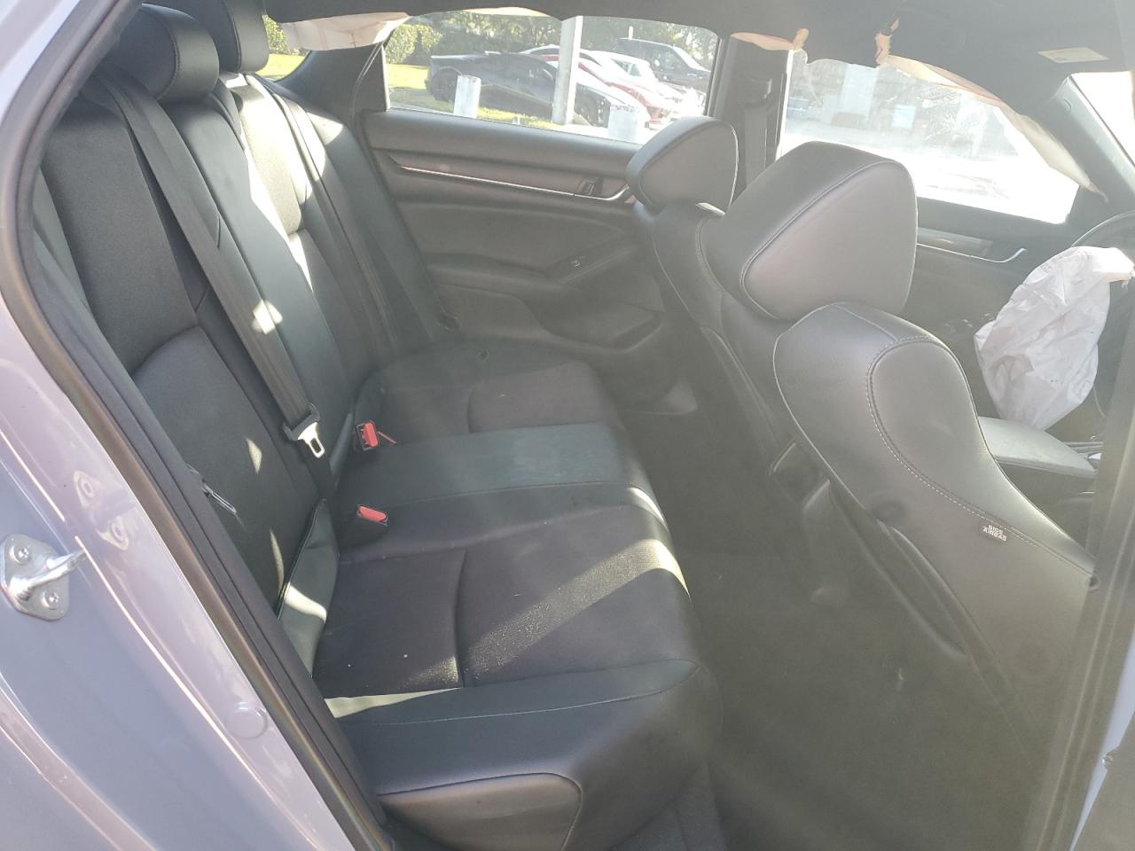 2022 Honda Accord - Image 10