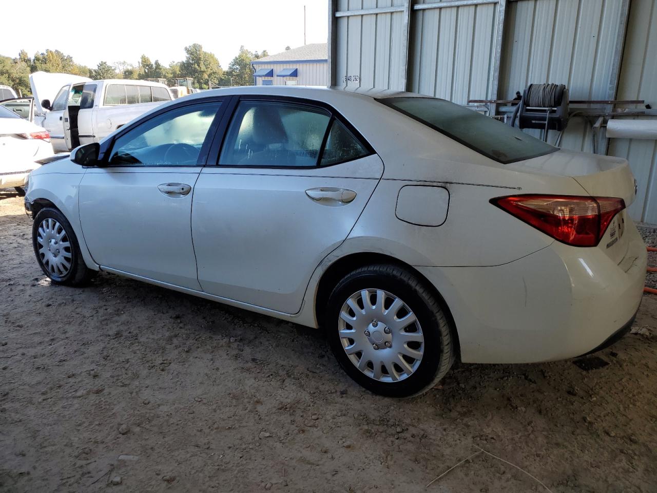 2017 Toyota Corolla L VIN: 5YFBURHE2HP710438 Lot: 77094794