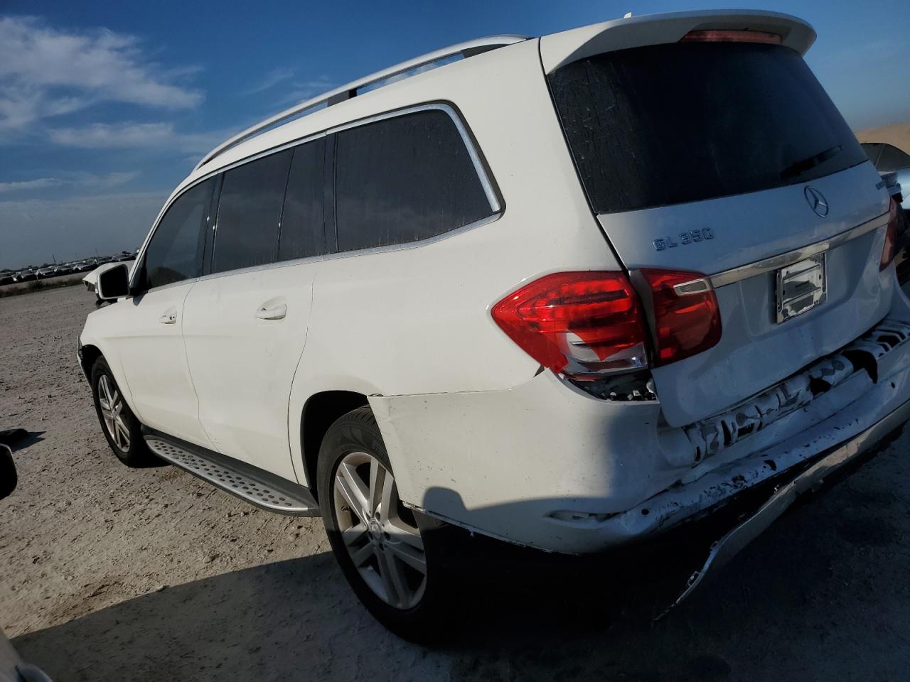 VIN 4JGDF2EE6FA455434 2015 MERCEDES-BENZ GL-CLASS no.2