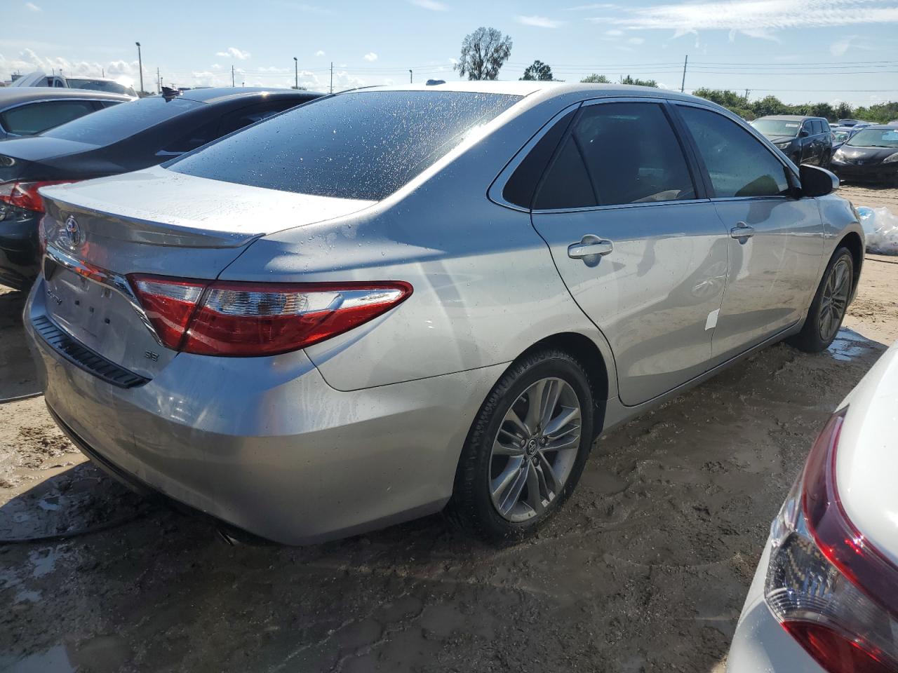 VIN 4T1BF1FK2HU332012 2017 TOYOTA CAMRY no.3