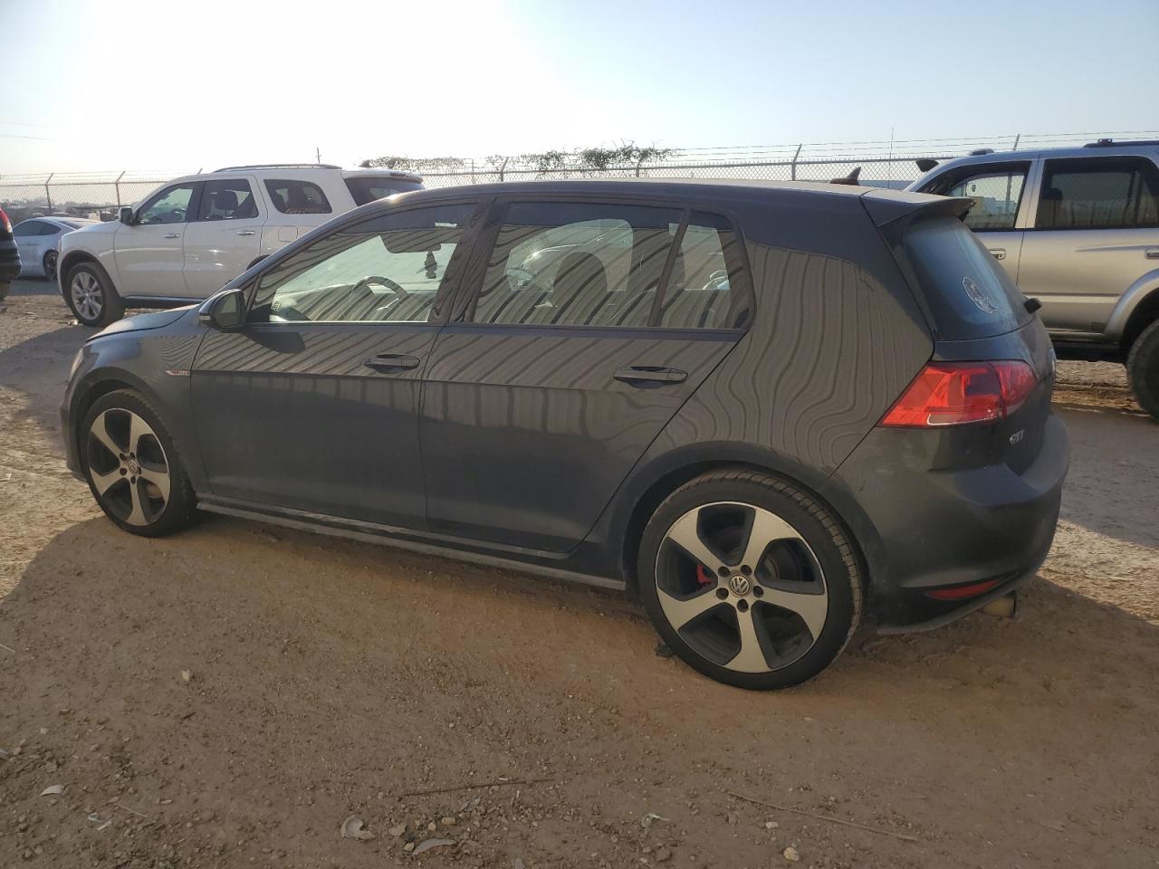 3VW5T7AUXHM042818 2017 VOLKSWAGEN GTI - Image 2