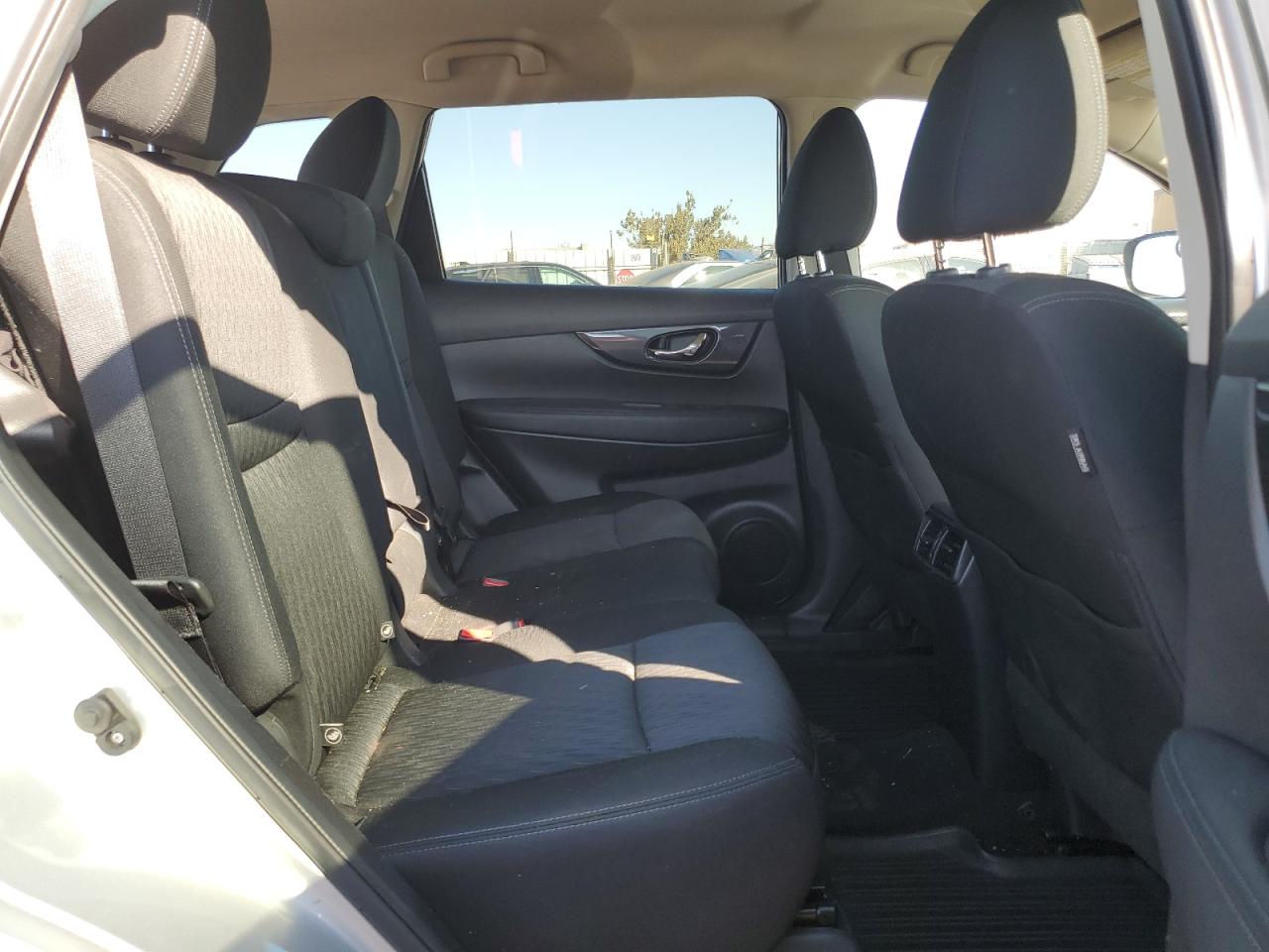 2019 Nissan Rogue - Image 11