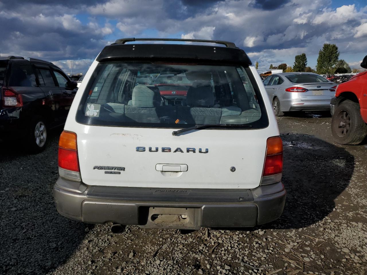 2000 Subaru Forester S VIN: JF1SF6558YH704545 Lot: 76952424