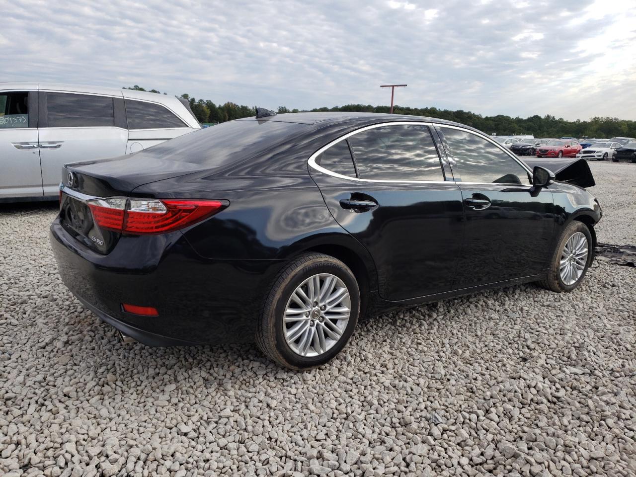 2015 Lexus ES - Image 3