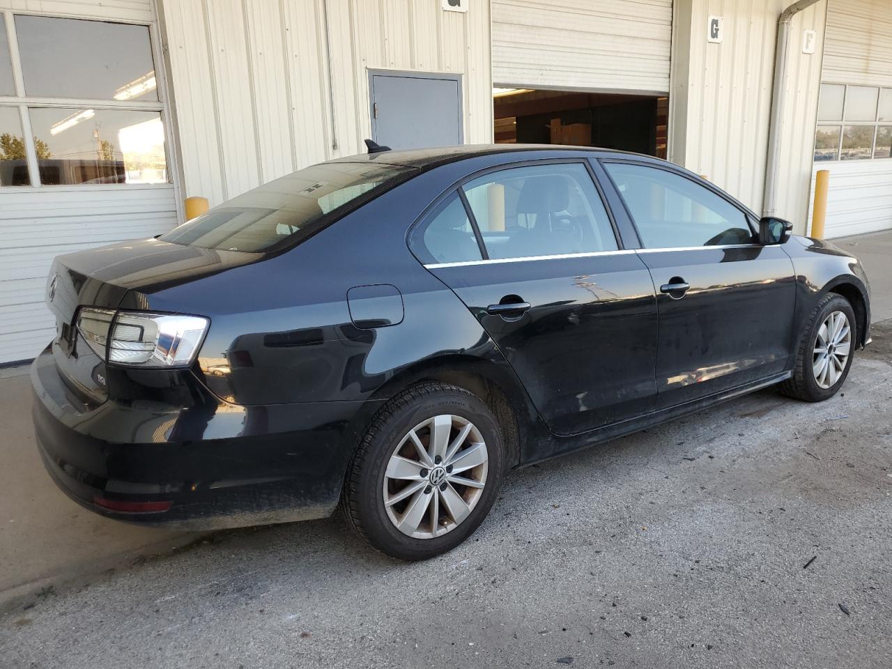 2015 Volkswagen Jetta - Image 3