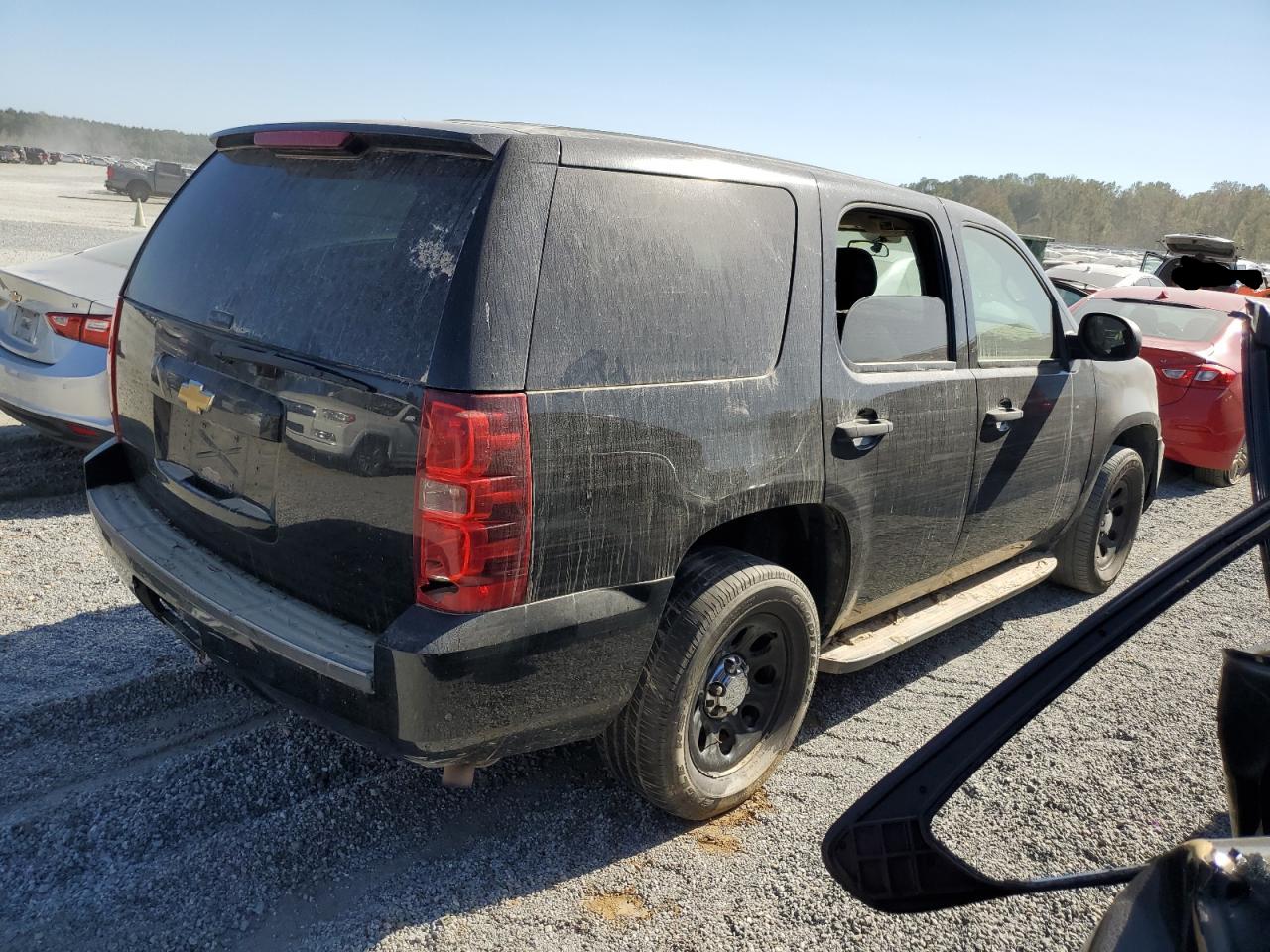 VIN 1GNLC2E06DR251445 2013 CHEVROLET TAHOE no.3