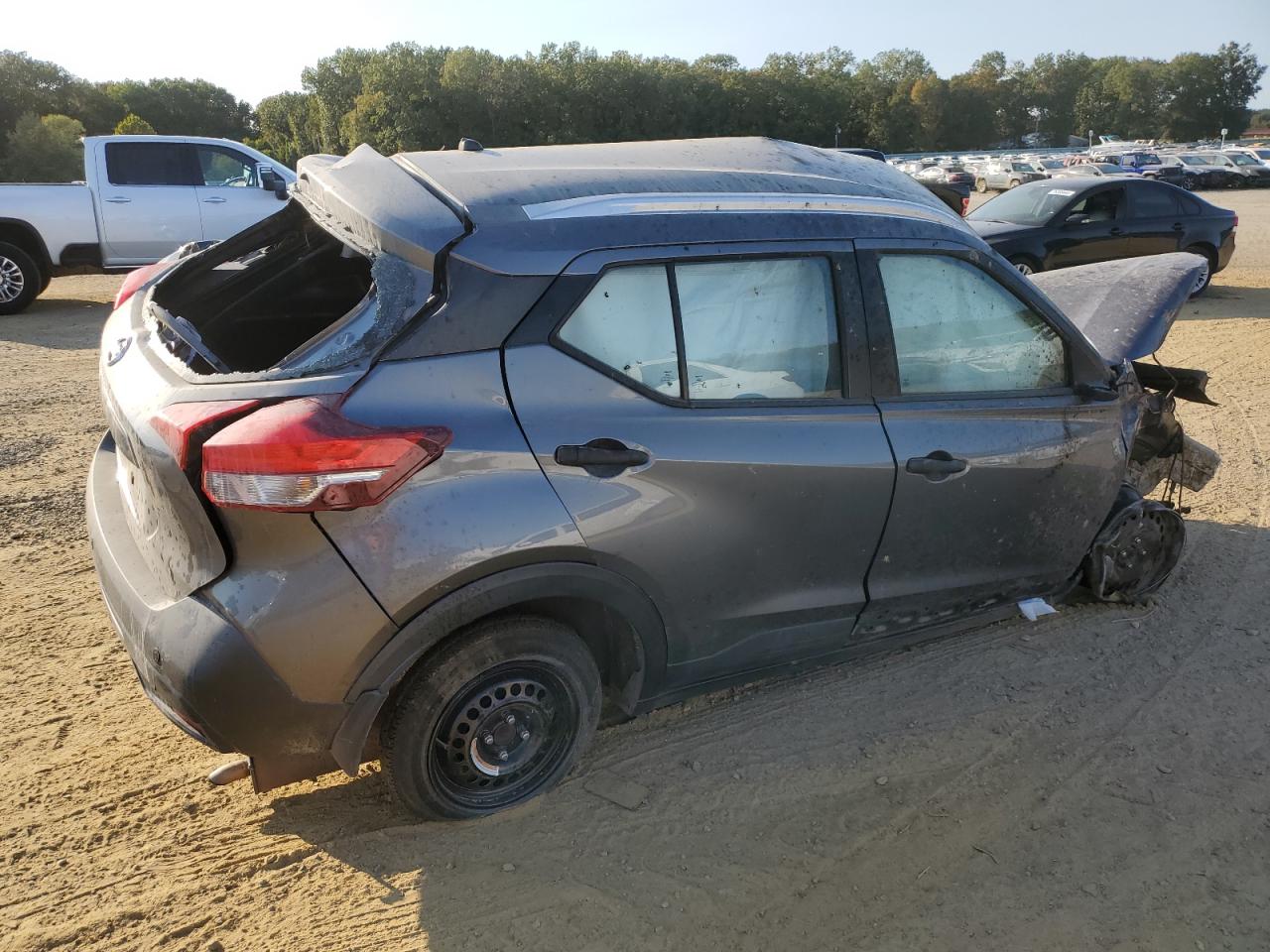 2018 Nissan Kicks S VIN: 3N1CP5CU0JL525927 Lot: 75865554