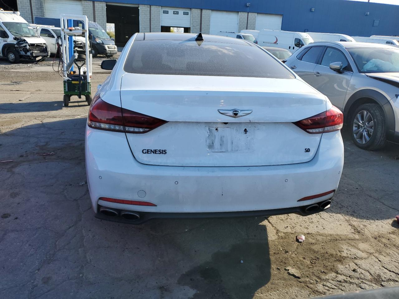 2015 Hyundai Genesis 5.0L VIN: KMHGN4JF7FU031186 Lot: 73708944