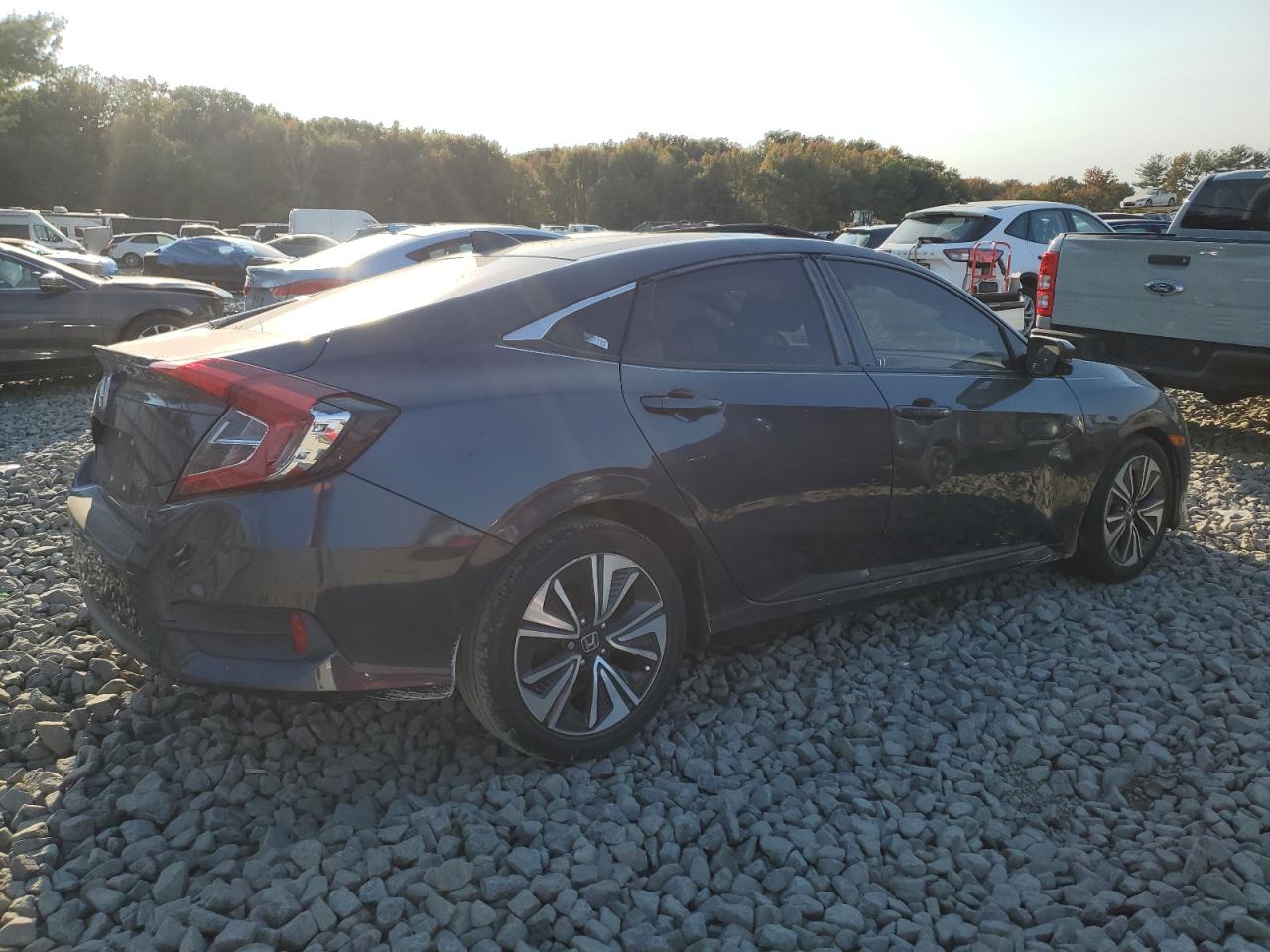 JHMFC1F35JX032393 2018 Honda Civic Ex