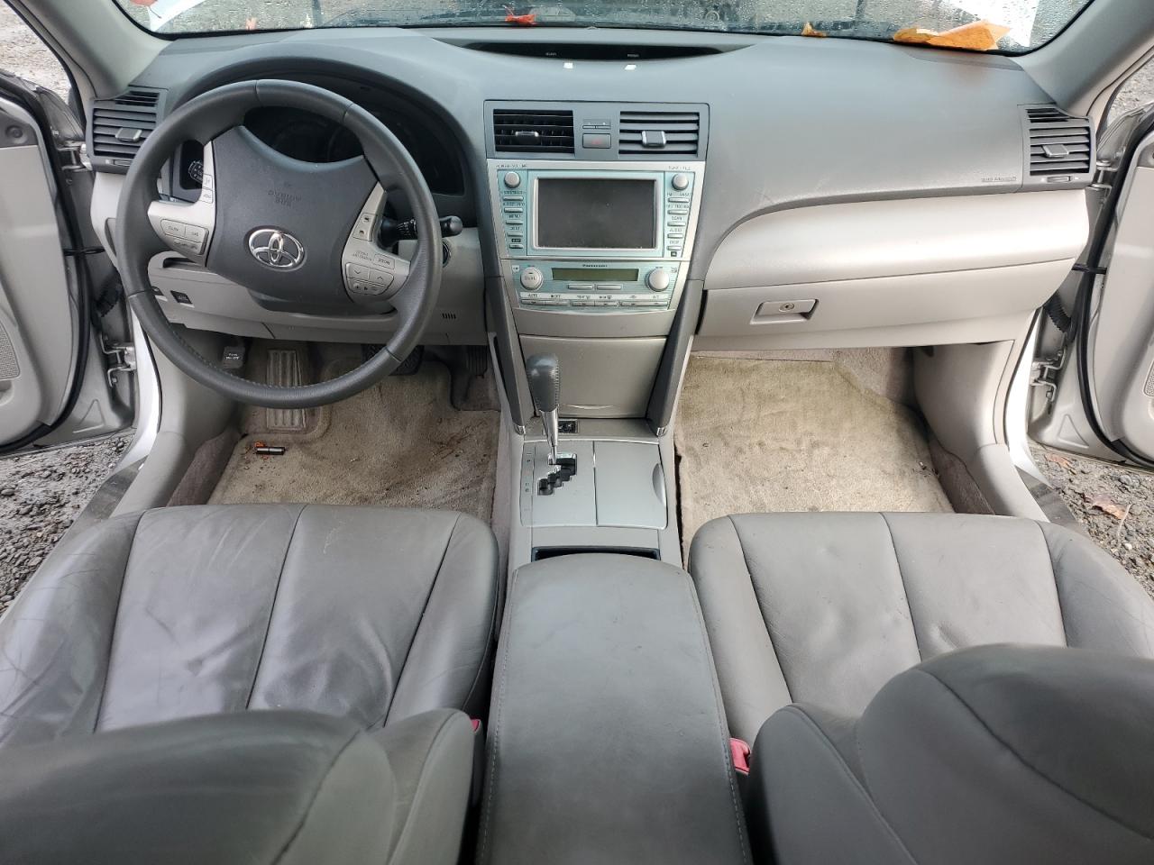 2009 Toyota Camry - Image 8
