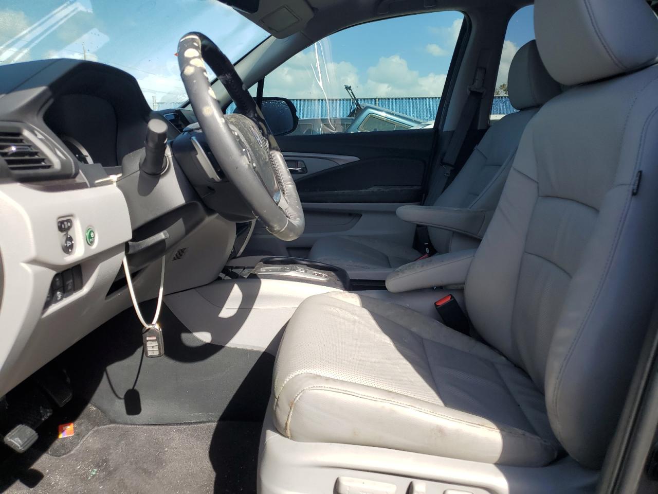 2022 Honda Ridgeline - Image 7
