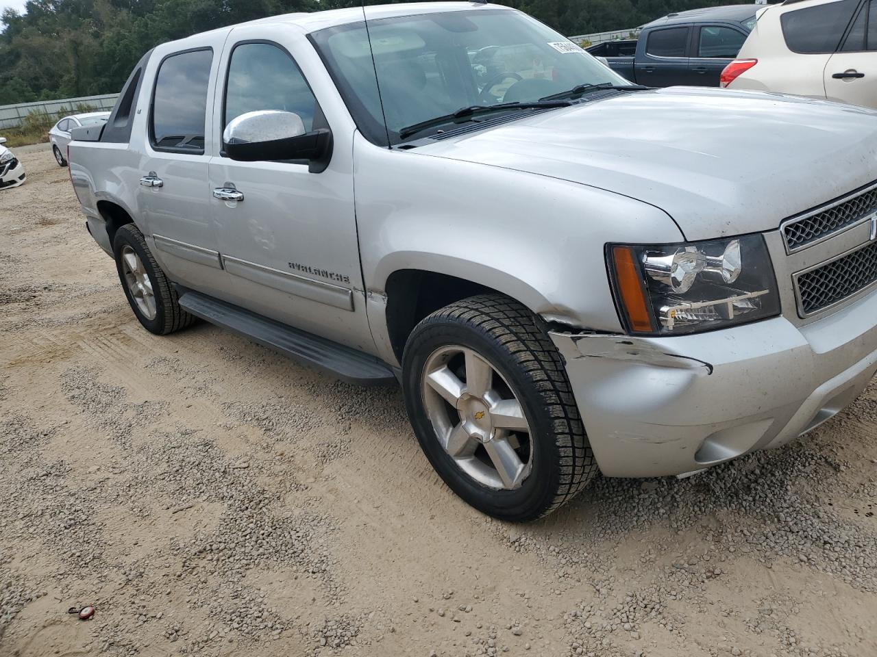 3GNNCFE0XAG270978 2010 Chevrolet Avalanche Lt