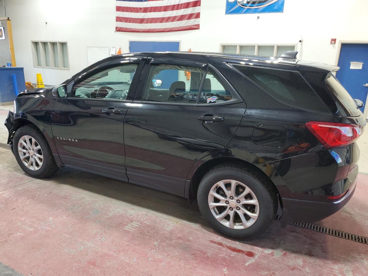 2018 Chevrolet Equinox - Image 2