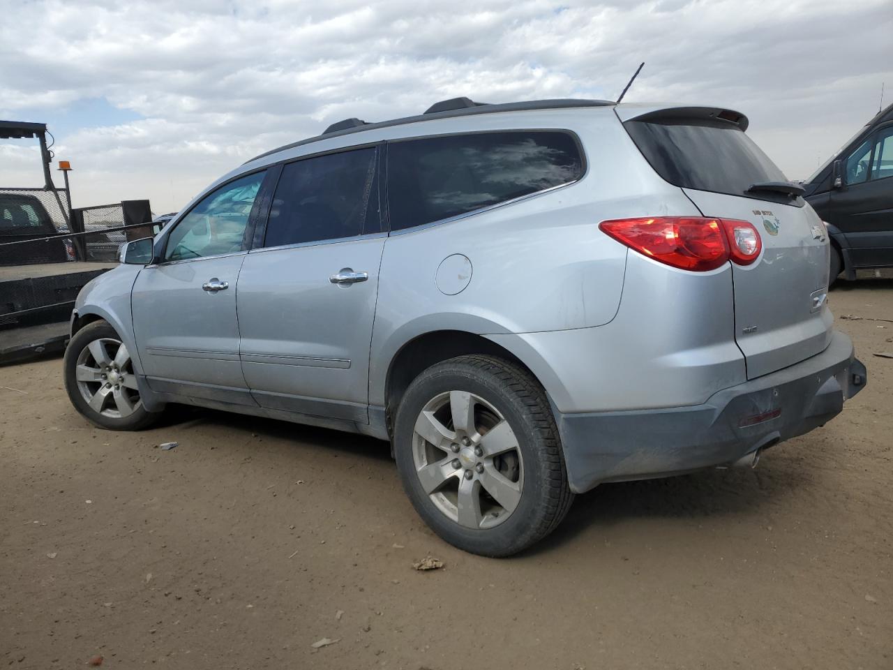 2011 Chevrolet Traverse - Image 2