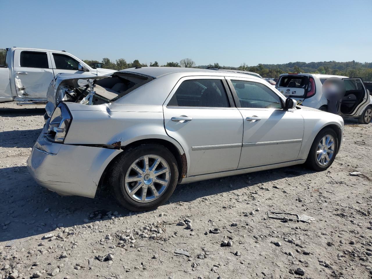 2007 Chrysler 300 - Image 3