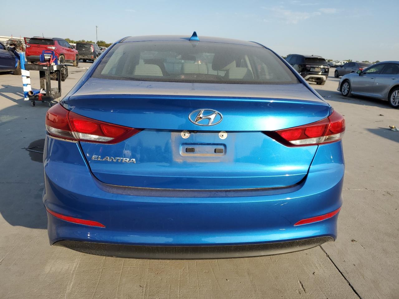 5NPD84LF4JH335784 2018 Hyundai Elantra Sel