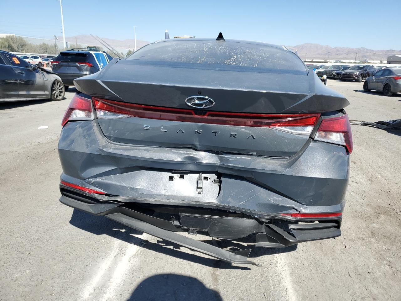 2023 Hyundai Elantra - Image 6